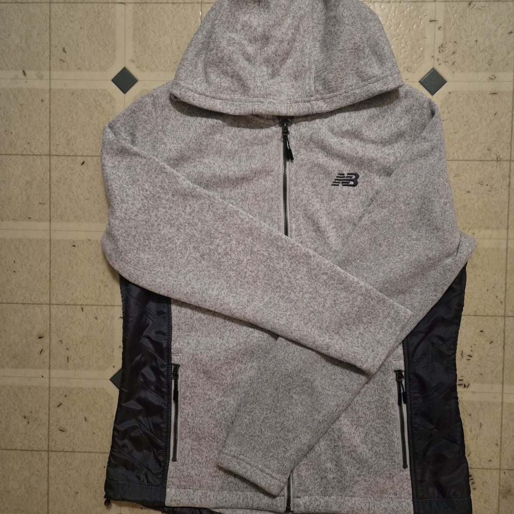 New Balance full-zip jacket with a grey fleece body and black panels Womens XL